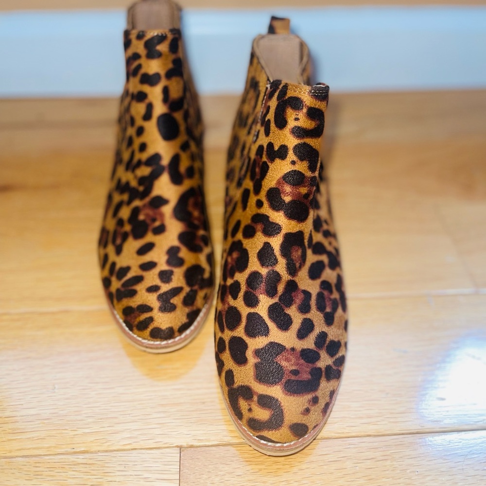 Leopard Chelsea Boots